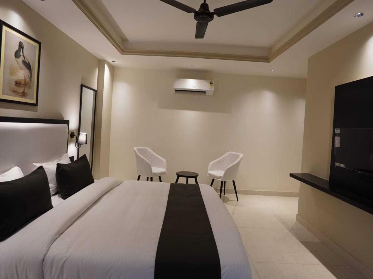 Hotel King Plaza Near Delhi Airport New Delhi Eksteriør bilde